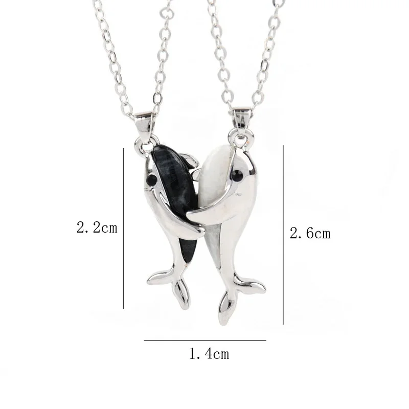 Lovecryst 2Pcs/set Magnetic Couple Love You Whale Pendant Necklace for Men Women Wedding Lovers Necklace Valentine\'s Day Gift