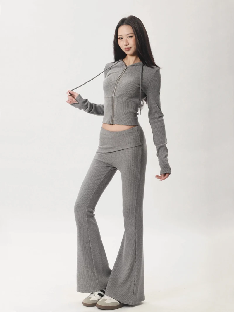 Sudadera con capucha y cremallera para mujer y pantalón acampanado con costilla plegable Co-ord