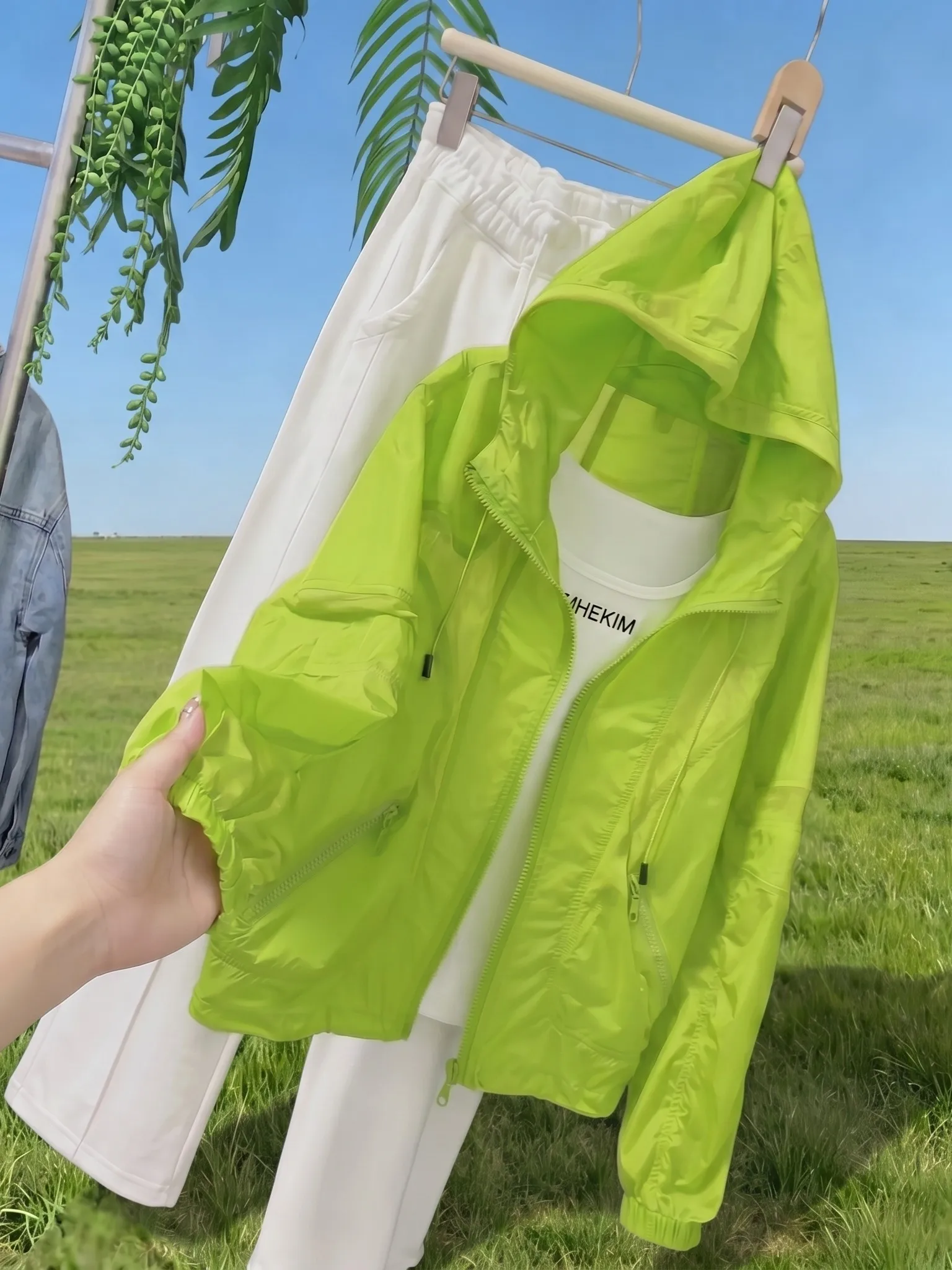 

Women's Breathable Patchwork Sun Protection Jacket Summer Dopaamine Style Long Sleeve Hooded Casual Outerwear Fashionable Trendy