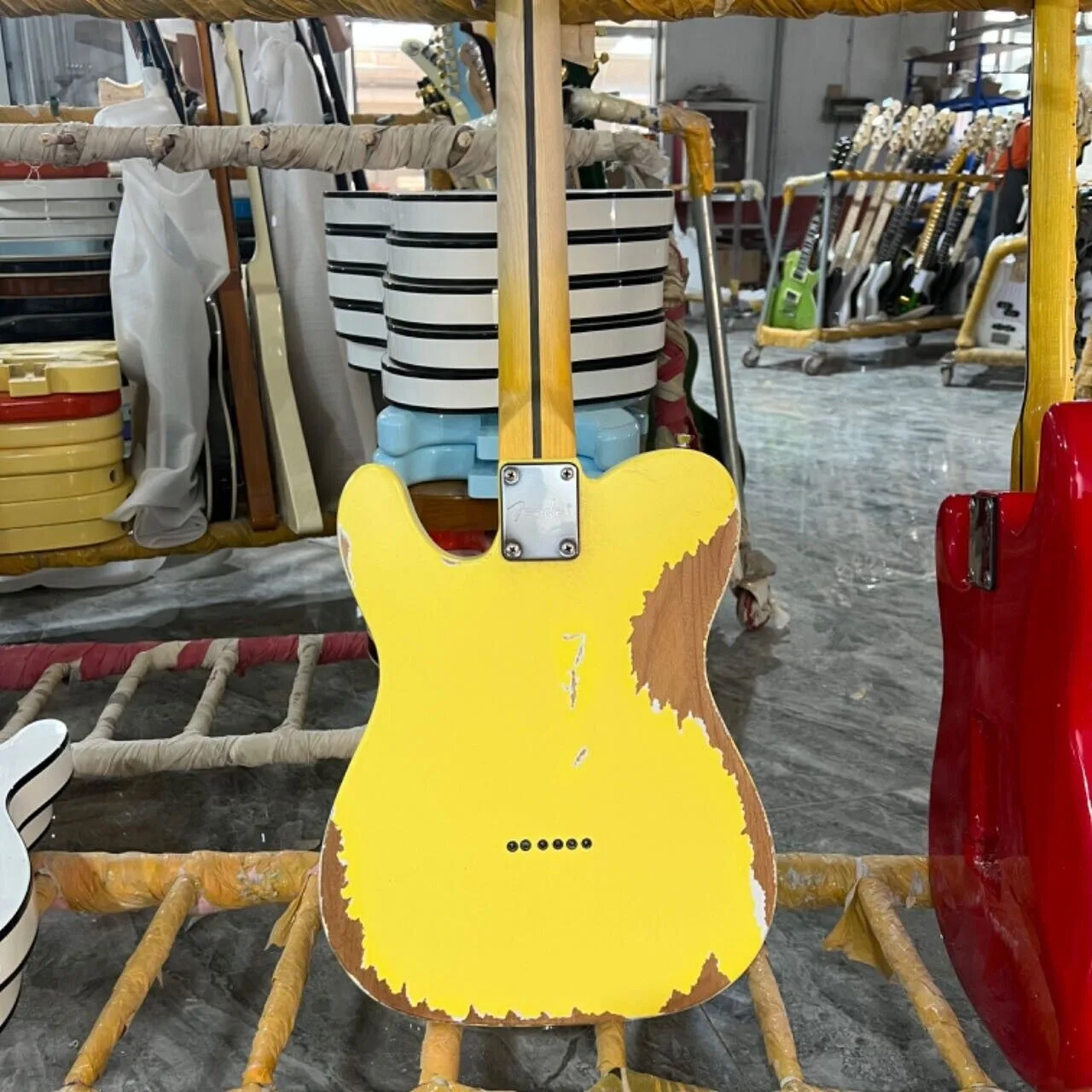 Relic Tele Electric Guitar Maple Fretboard Alder Body Cream Yellow Color