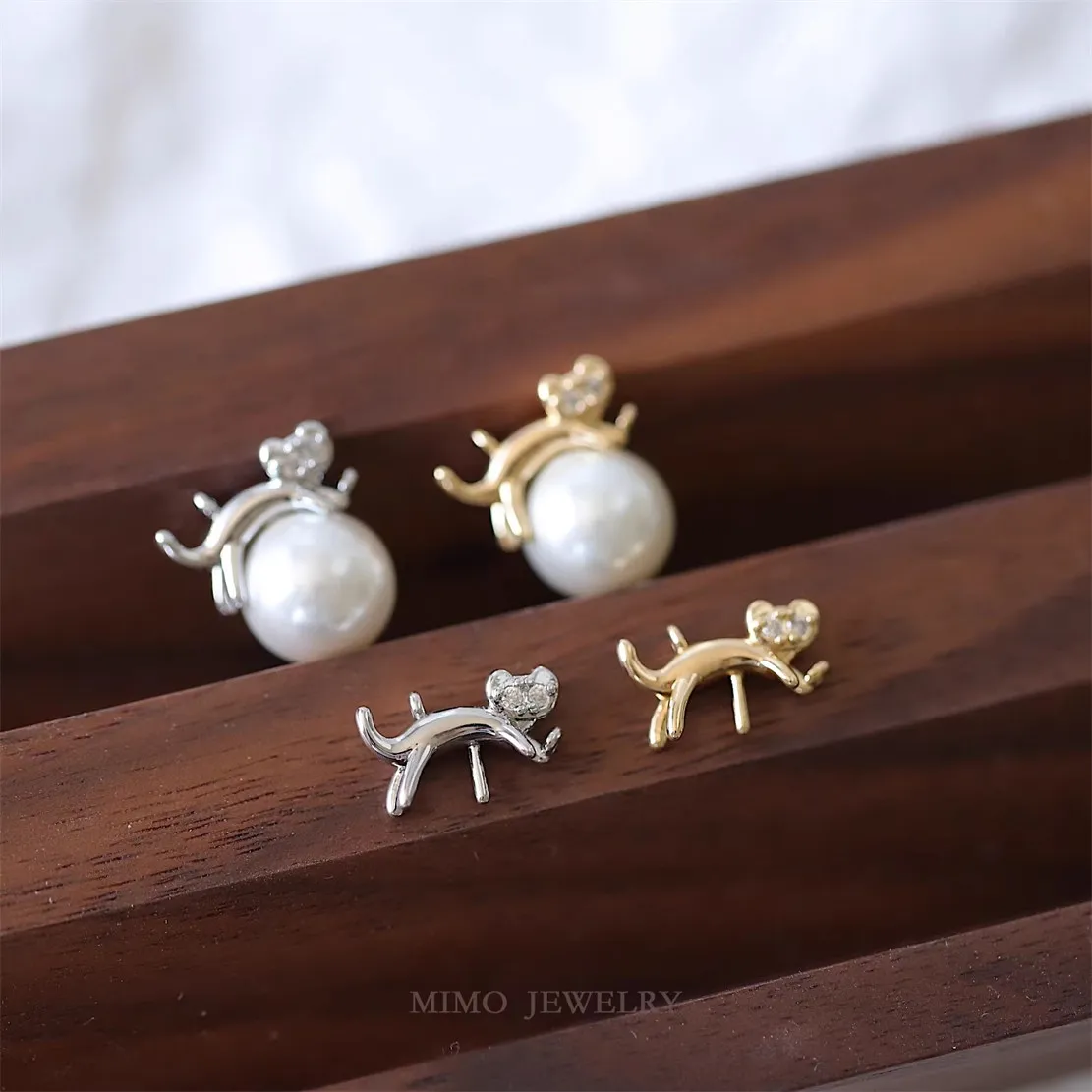 

1PCS Copper Plated with Real Gold, Cute and Lazy Little Cat Double Hanging Empty Support Connection Pendant DIY Handmade