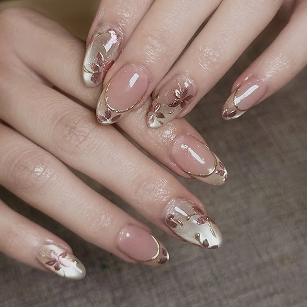 24Pcs Press on Nails Resin Gel for Autumn Daily Commute Retro Party Office Photography Maple Leaf Cat Eye Fake Nails