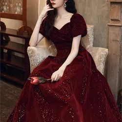 Toasting wine red velvet small man back dress slimming