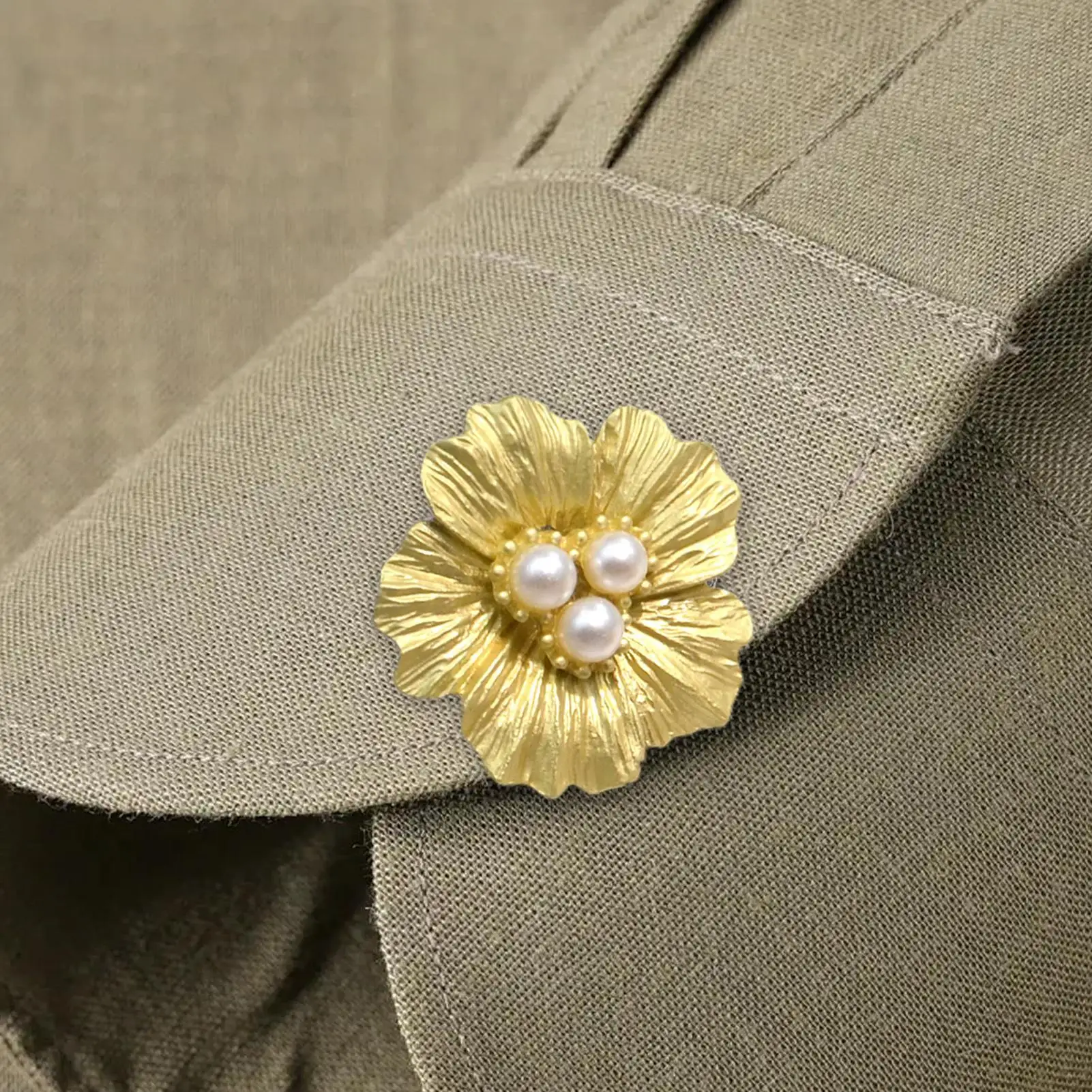 2pcs Pearl Flower Shaped Suits Decorative Button Covers, Women Shirt Button Flower Cover, Floral Cufflinks, Color Gold/Silver