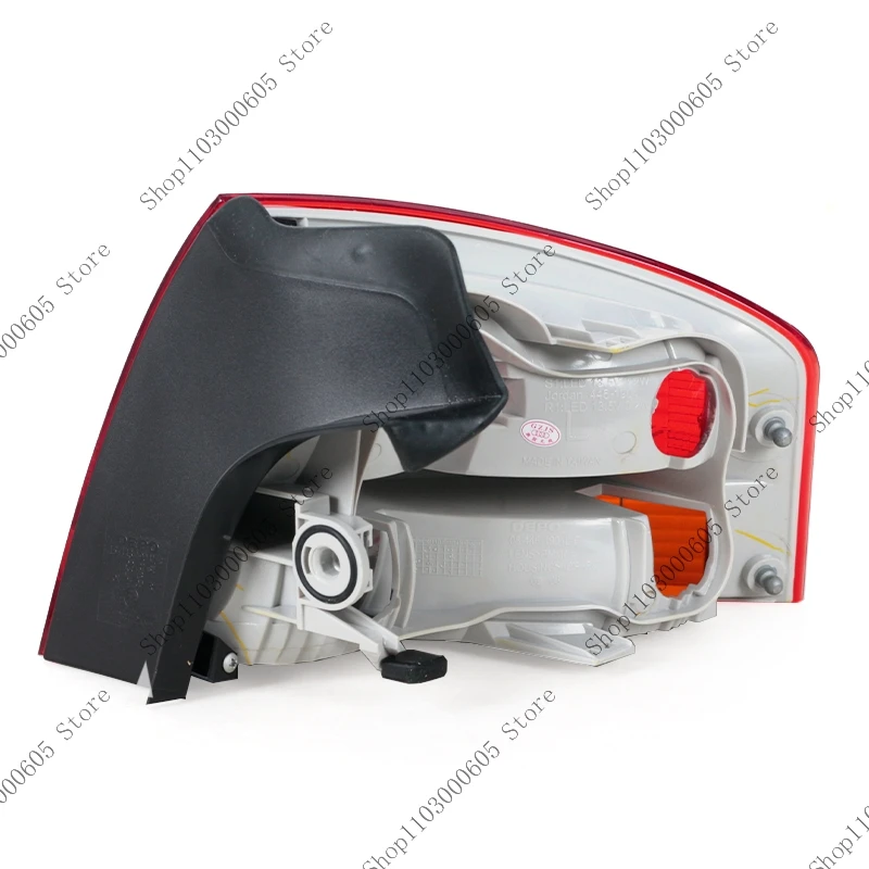 Taillight For Audi A4 B7 Sedan 2006-2008 Auto Parts Rear Headlight Brake Light Reversing Light 8E9945095 8E5945096