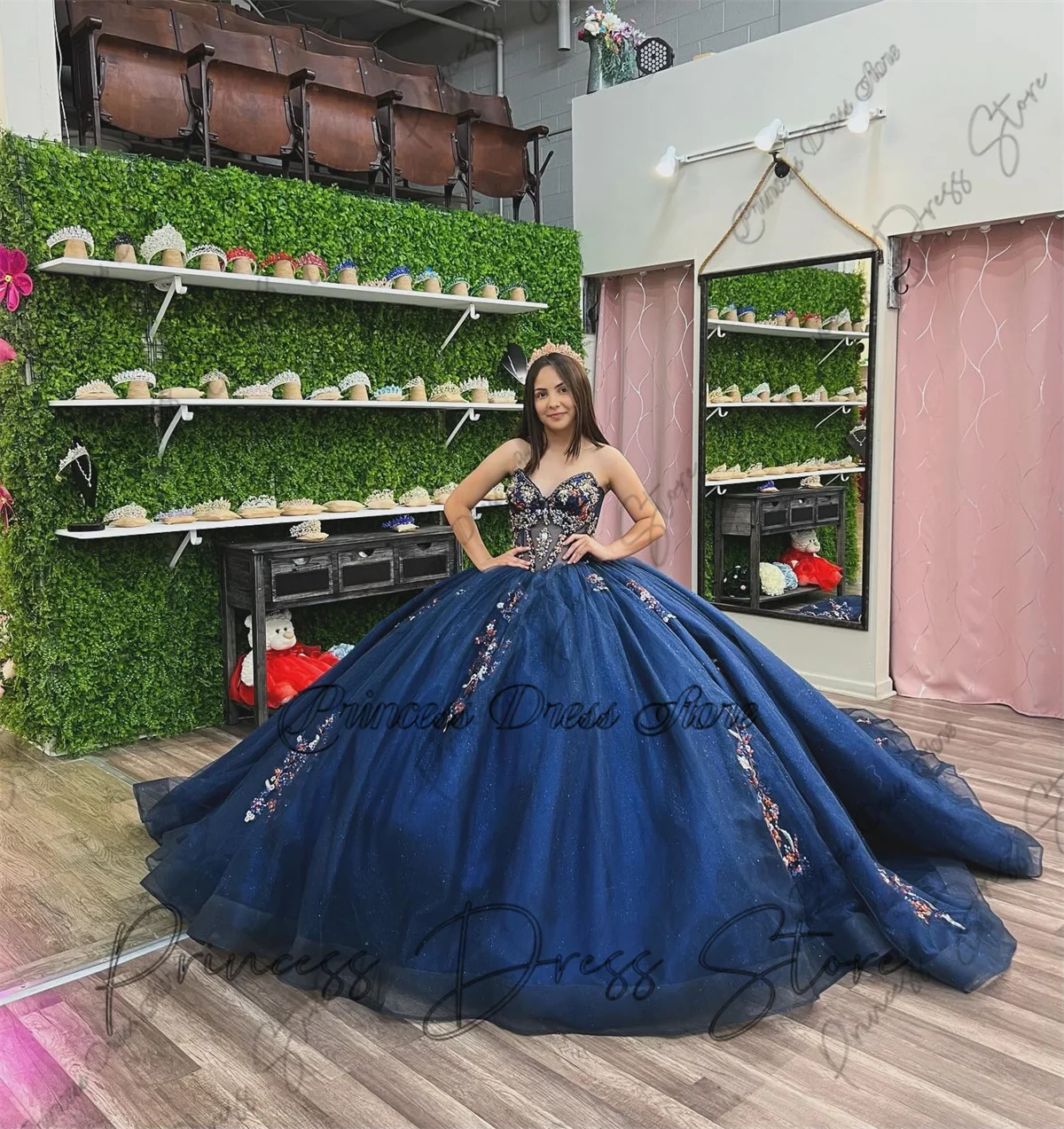 ثوب الكرة Quinceanera مع الخرز والزهور الدانتيل ، فستان المسابقة الحلو ، يزين قطار المحكمة ، المكسيك ، 15 فستان حفلة