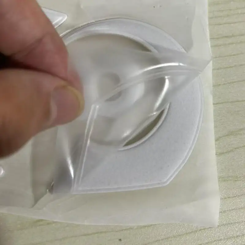 الرجعية الرجعية تخصيص المواد المتدفقة ستيريو فودافون الراعي الحديد على كرة القدم الصدر أعلى جودة يتدفقون بقع