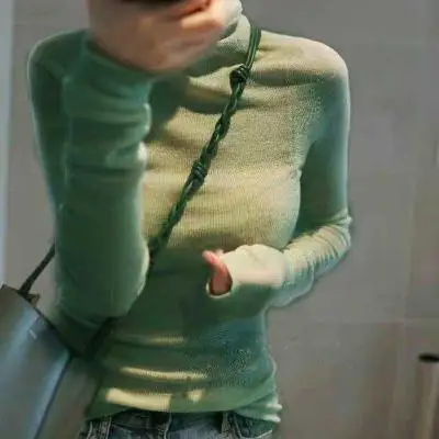 เสื้อสเวตเตอร์ถักคอสูงทรงเข้ารูปสำหรับผู้หญิง ผ้าขนสัตว์ถักแบบบาง สไตล์เกาหลี แขนยาว ความยาวปกติ