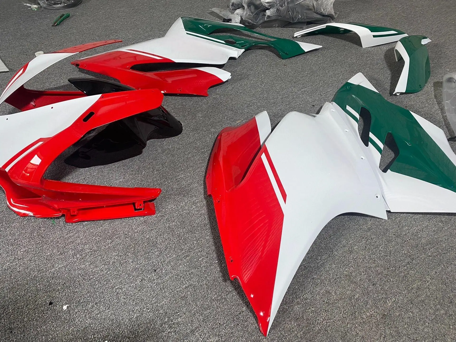 

Один комплект обтекателей мотоцикла для Ducati 959 1299 2015 2016 2017 2018, комплект обтекателей по индивидуальному заказу из АБС-пластика