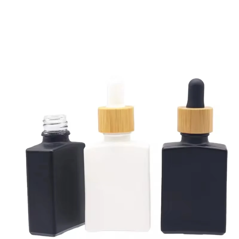 대나무 뚜껑이 달린 휴대용 작은 유리 병 빨간색/파란색/녹색 사각형 에센셜 오일 Dropper 병 리필 가능 빈 포장 병