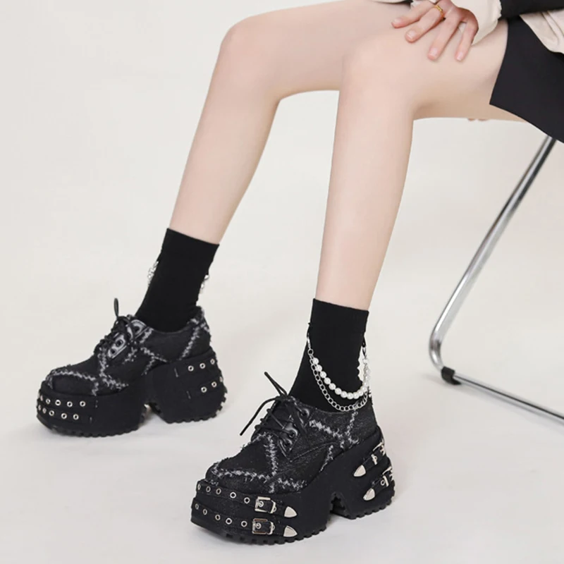 

Punk Style High Platform Metal Buckles Shoes Women's Outdoor High Wedge Heels Modern Black Denim Lace up Pumps