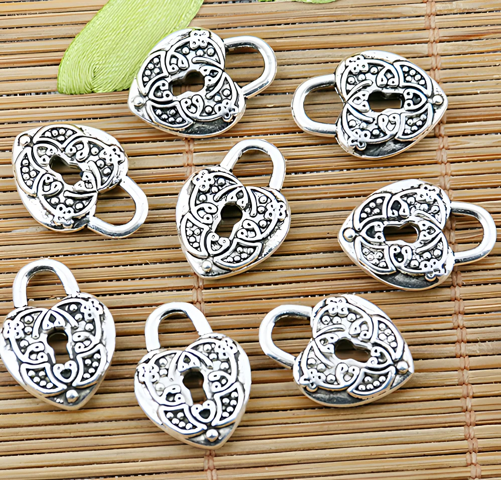

10pcs 14*19mm Alloy matel tibetan silver heart lock design pendants HWEF1366