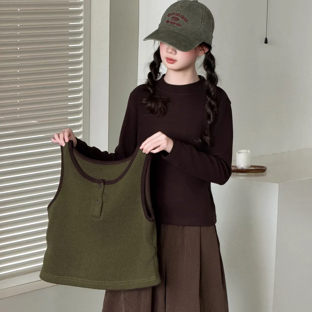 Girls Long Sleeve Brown Base Tops and Green Vest 2 Piece Set Autumn Children Tops 2026