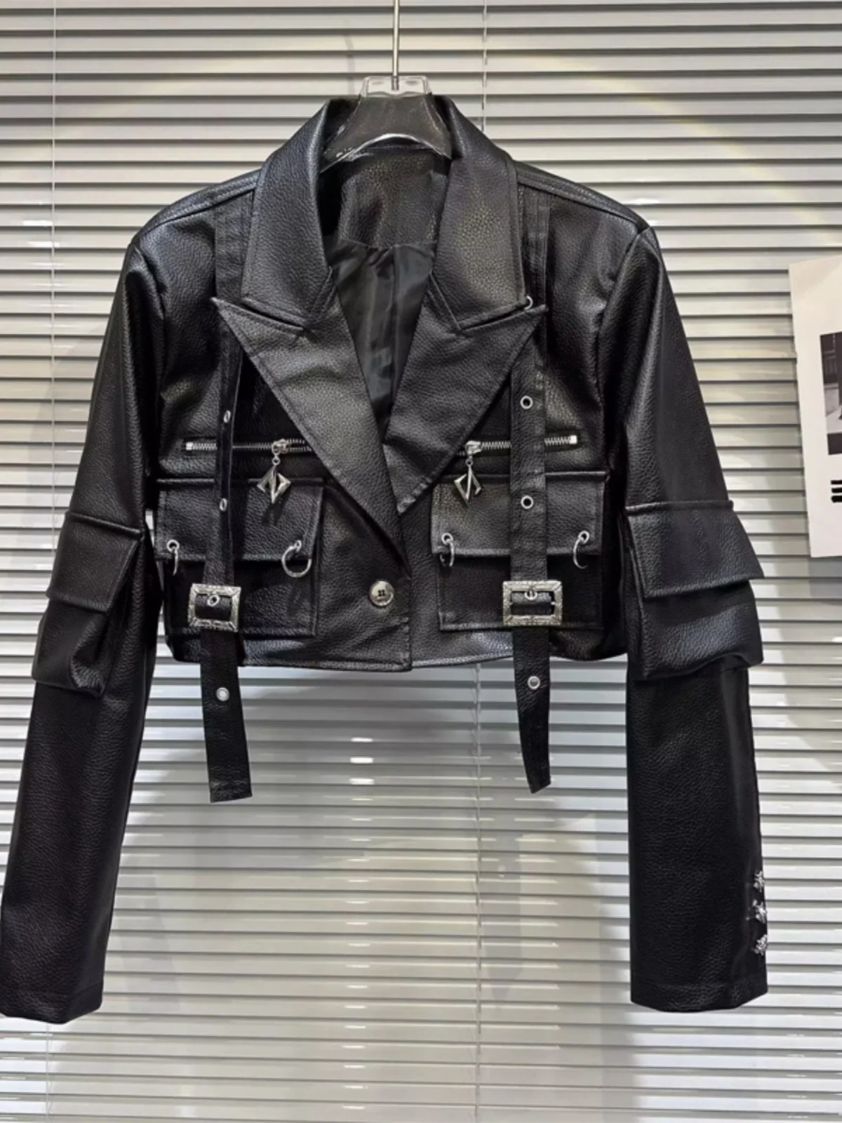 

Модная женская куртка из вельвета на молнии, прямой крой, длинная молния, сексуальный стиль, текстура, весна 2026