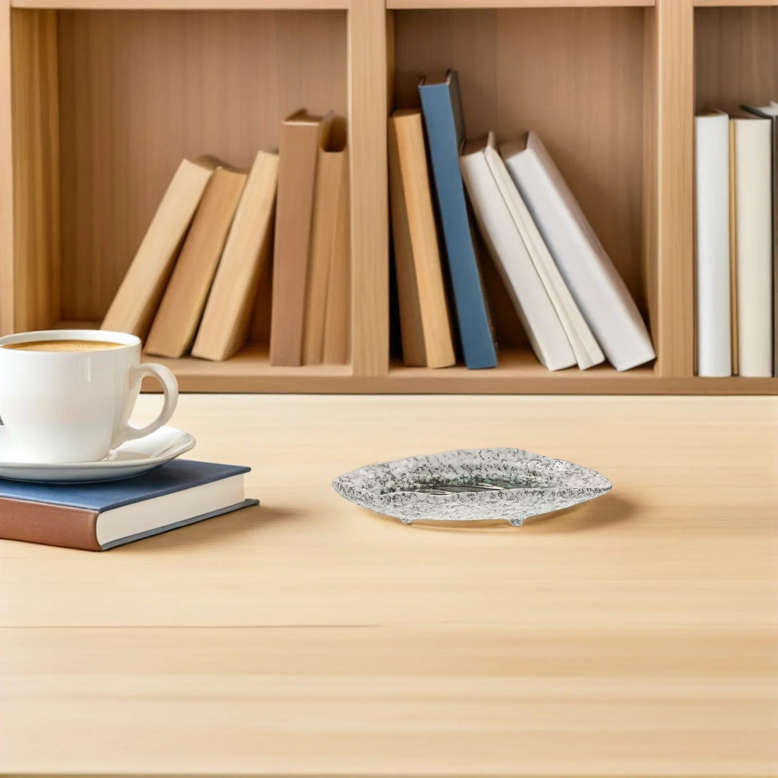 

Outdoor Ceramic Butterfly Feeder Large Capacity Water Tray Garden Decor Puddler Dish for Attracting