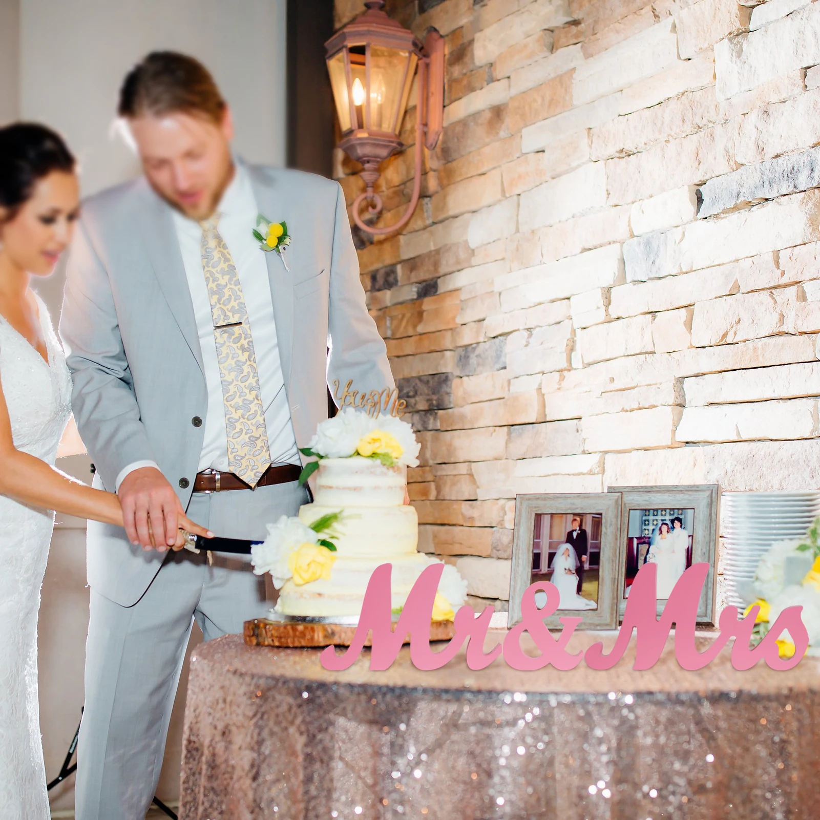 علامة السيد والسيدة لطاولة الزفاف، علامات الزفاف الخشبية، زينة الطاولة على شكل قلب، رسائل خشبية كبيرة للسيد والسيدة لحفلات الزفاف