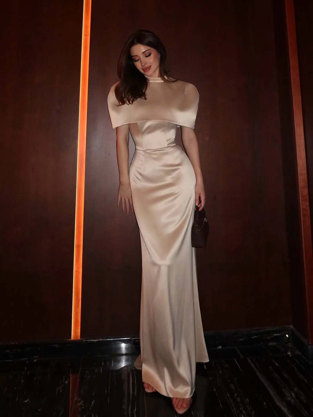 فساتين الحفلات المسائية الفاخرة دبي خمر الساتان طول الأرض مناسبة رسمية فساتين حفلات حورية البحر مخصصة أطقم فساتي