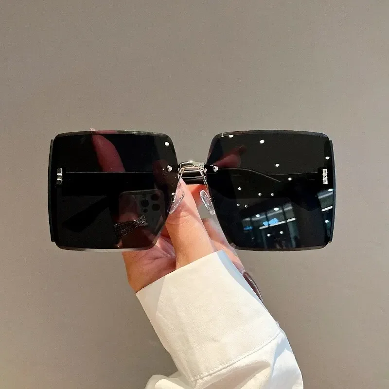 New Square Frameless Retro Sunglasses for Women Fashion Vintage Glasses Men Luxury Trend Brand Designer Shades UV400 Eyewear view 3