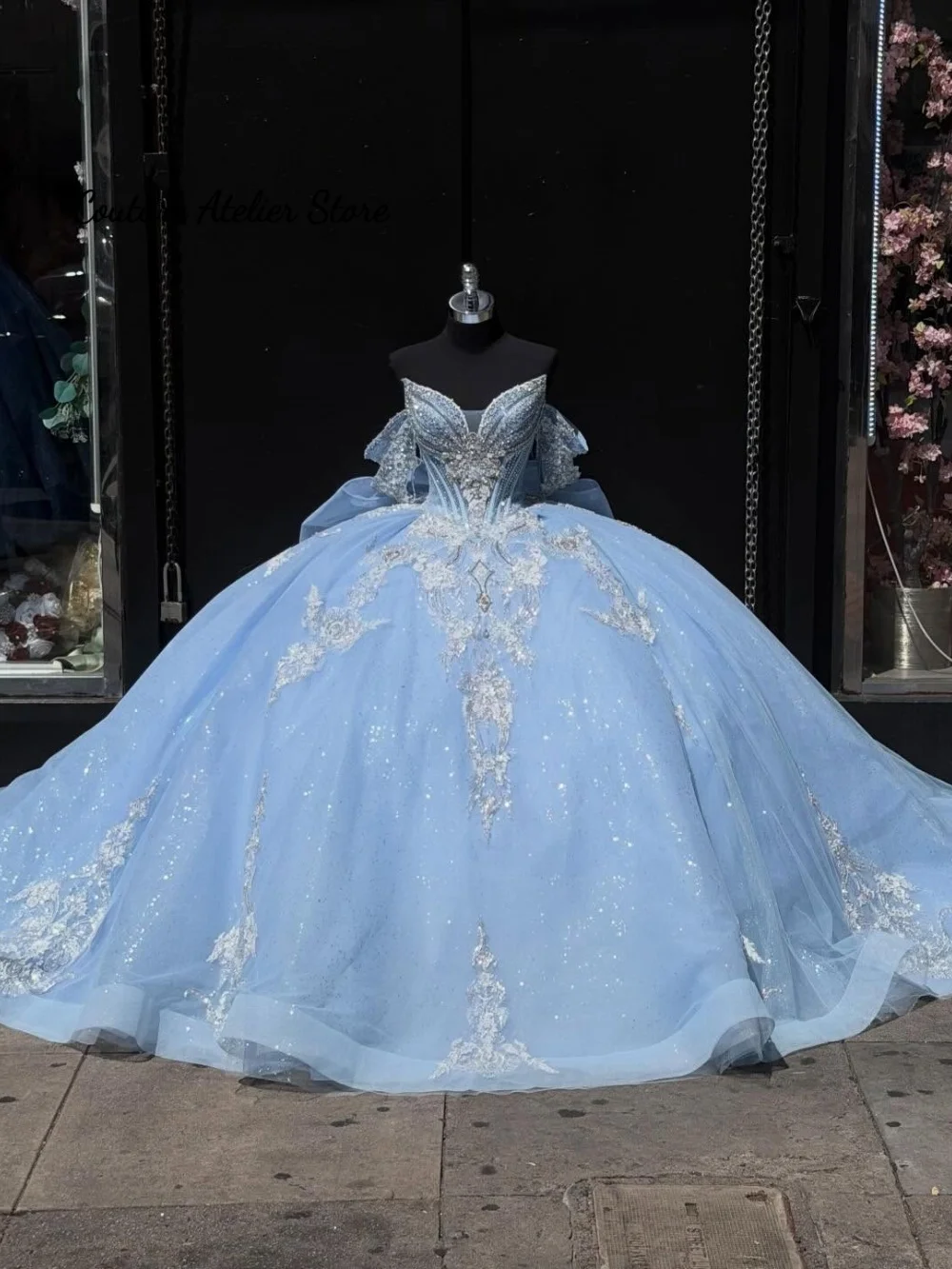 

Light Blue 15 Years Quinceanera Dresses Ball Gown Beads Lace Applique Mexican Birthday Dress vestidos xv años Customized