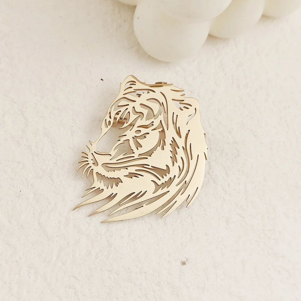 Art carving domineering tiger head brooch fashion suit lapel pin costume backpack accessories Party gift for friends view 5