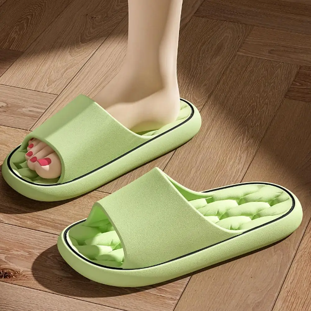 Summer Non-Slip Leaky Slippers for Men Women Couple Hollow Design Quick Drying No Slipping Indoor Home Bathroom Bath Slippers