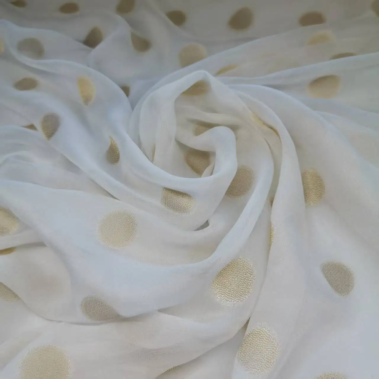 Tissu Jacquard en soie Somali Dirac, brocart métallique Lurex mûrier Soie Saree, matériel de couture pour robe