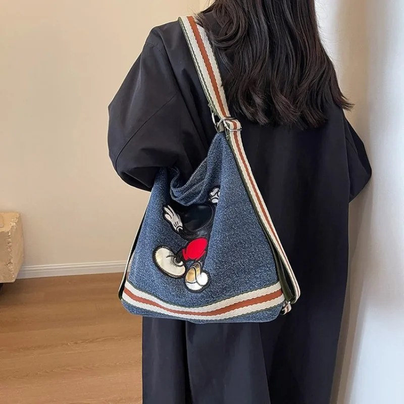 Disney Mickey\'s new large-capacity women\'s canvas denim bag college student fashion commuter shoulder bag