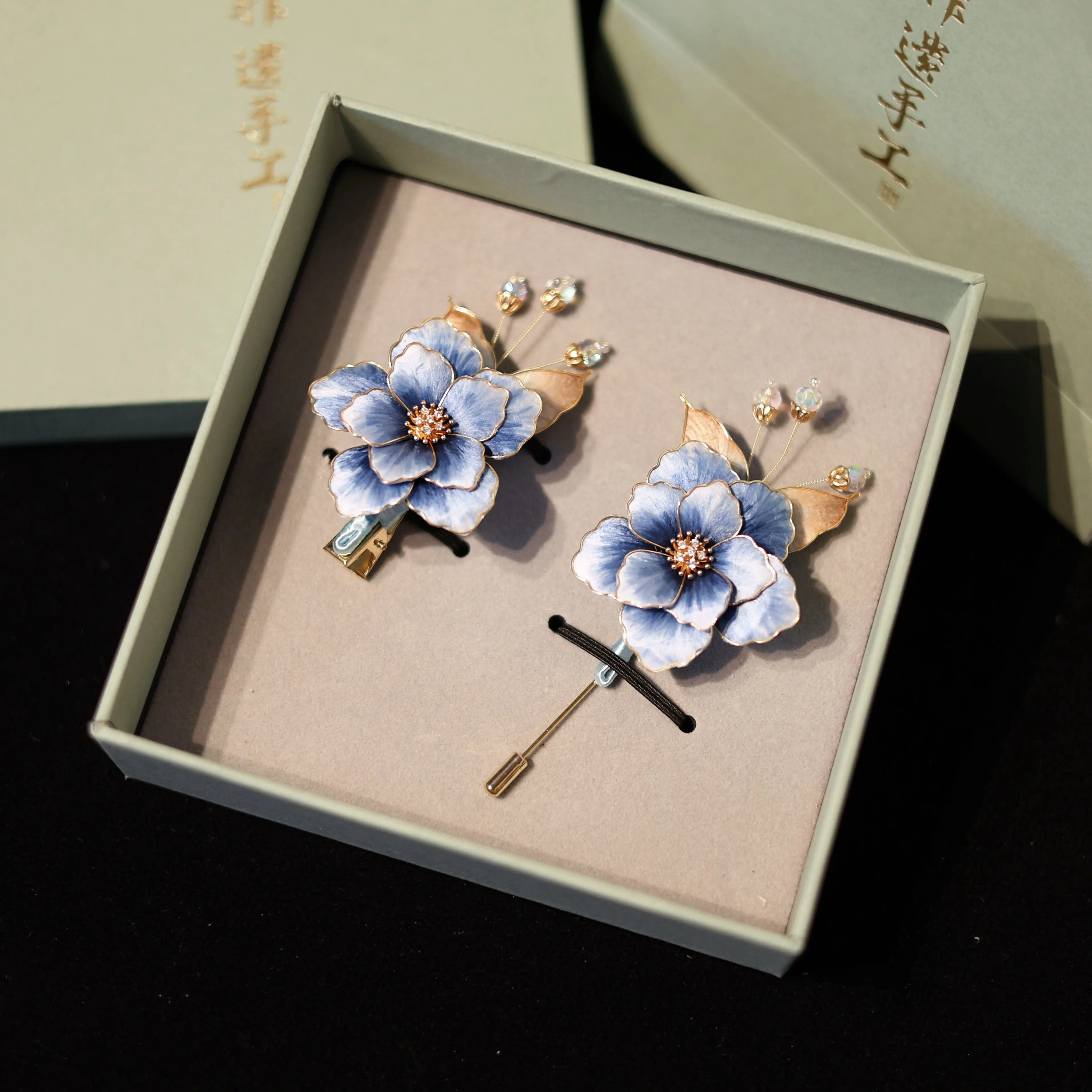 Non-Heritage Handmade Velvet Flower Brooch Barrettes Silk Thread to Give Mom Teacher's Day Gift  Clothing Cheongsam Accessories