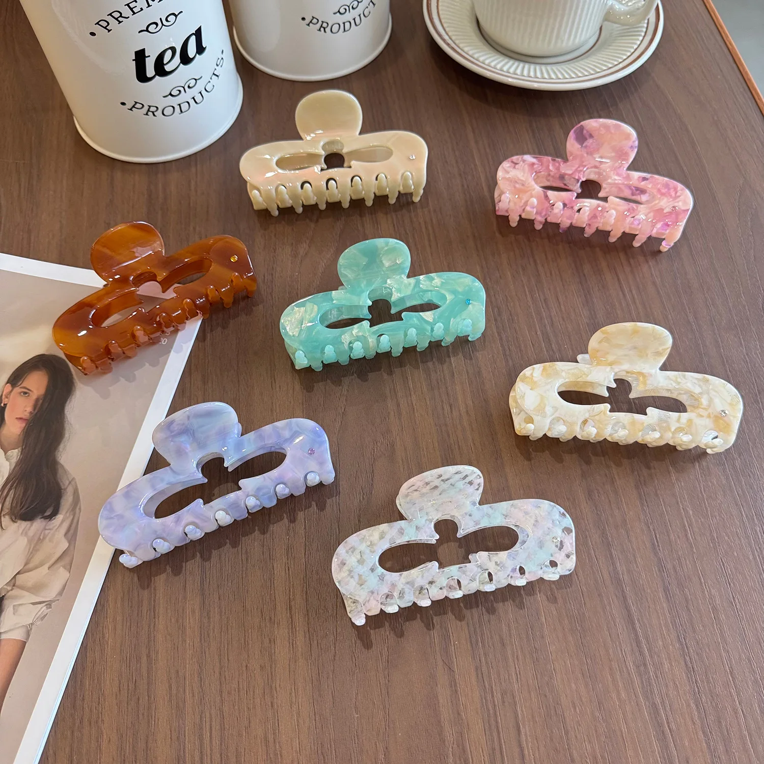 New Design Exquisite 10.4CM Hollowed Out Heart-Shaped Hair Clip For Sweet Girls Fashion Simple Acetic Acid Large Shark Clip