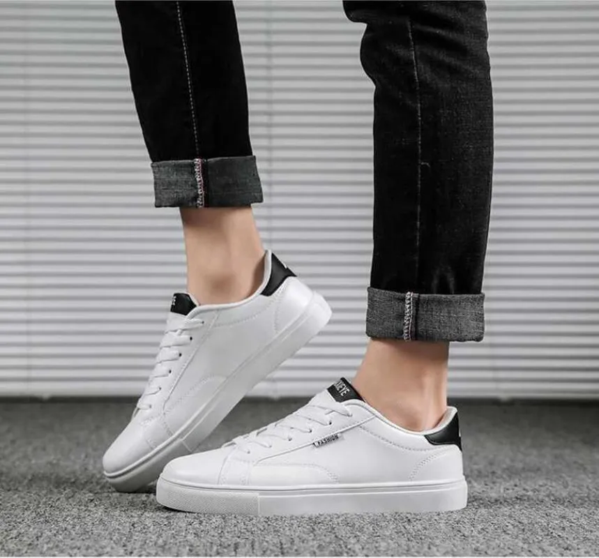 Men Shoes Sneakers 2022 New Summer White Fashion Board White Men\'s Zapatillas Hombre Chaussure Homme