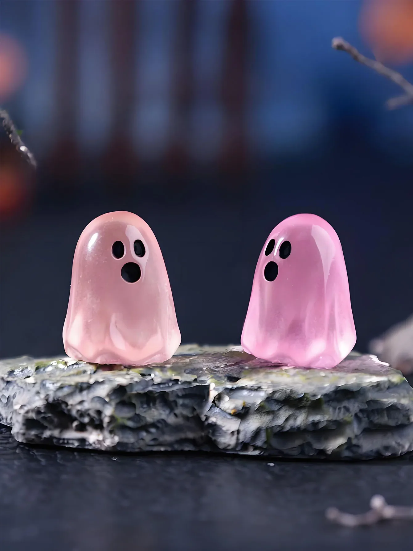 10/20/50 Stück Leuchtende Mehrfarbige Halloween Mini-Harz-Geister, im Dunkeln leuchtende Miniatur-Geisterfiguren, winzige Geister-Ornamente – Detail 4