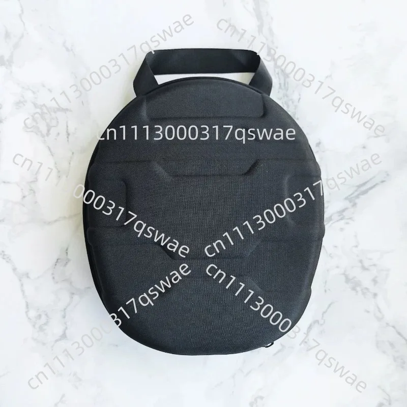 Earphone storage bag with large earplug storage bag
