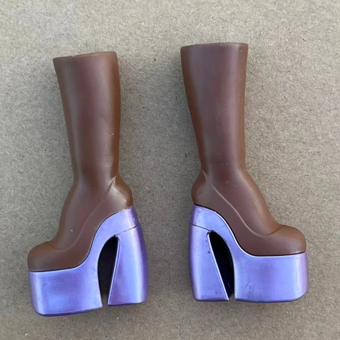 Klassische Tanzpuppe mit dicken High-Heel-Schuhen, Sneakers, bunte Puppenteile, neuartige Dekorationen, Mädchenspielzeug, Geschenk – Detail 9