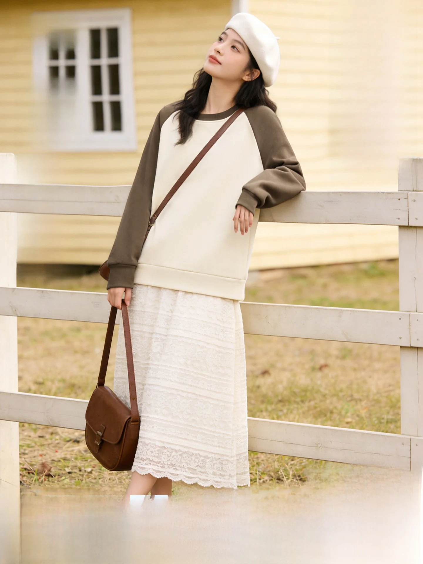 

Thickened Fleece Women's Sweatshirt Shoulder Insertion Warm Outerwear Student Casual Long Sleeve round Neck Color PC