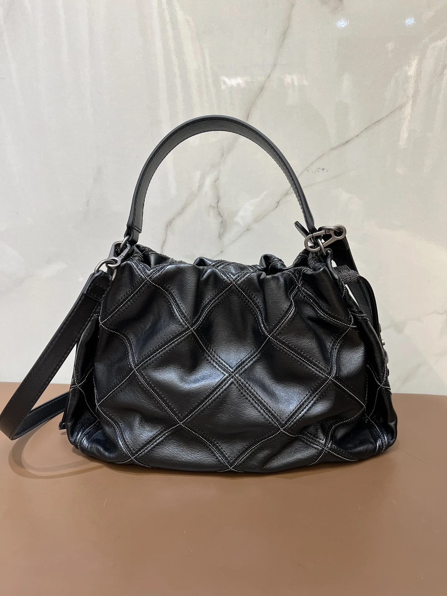 New Autumn/Winter High-Quality Fashionable Quilted Beaded Lambskin Bag  Color: Black Size: 30 x 20