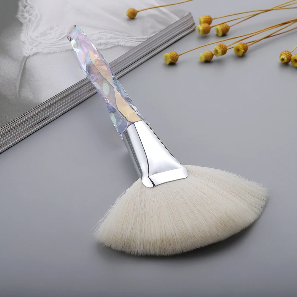 1pcs high-quality fan shaped makeup brush powder blusher powder brush high gloss brush large size multi-function makeup brush