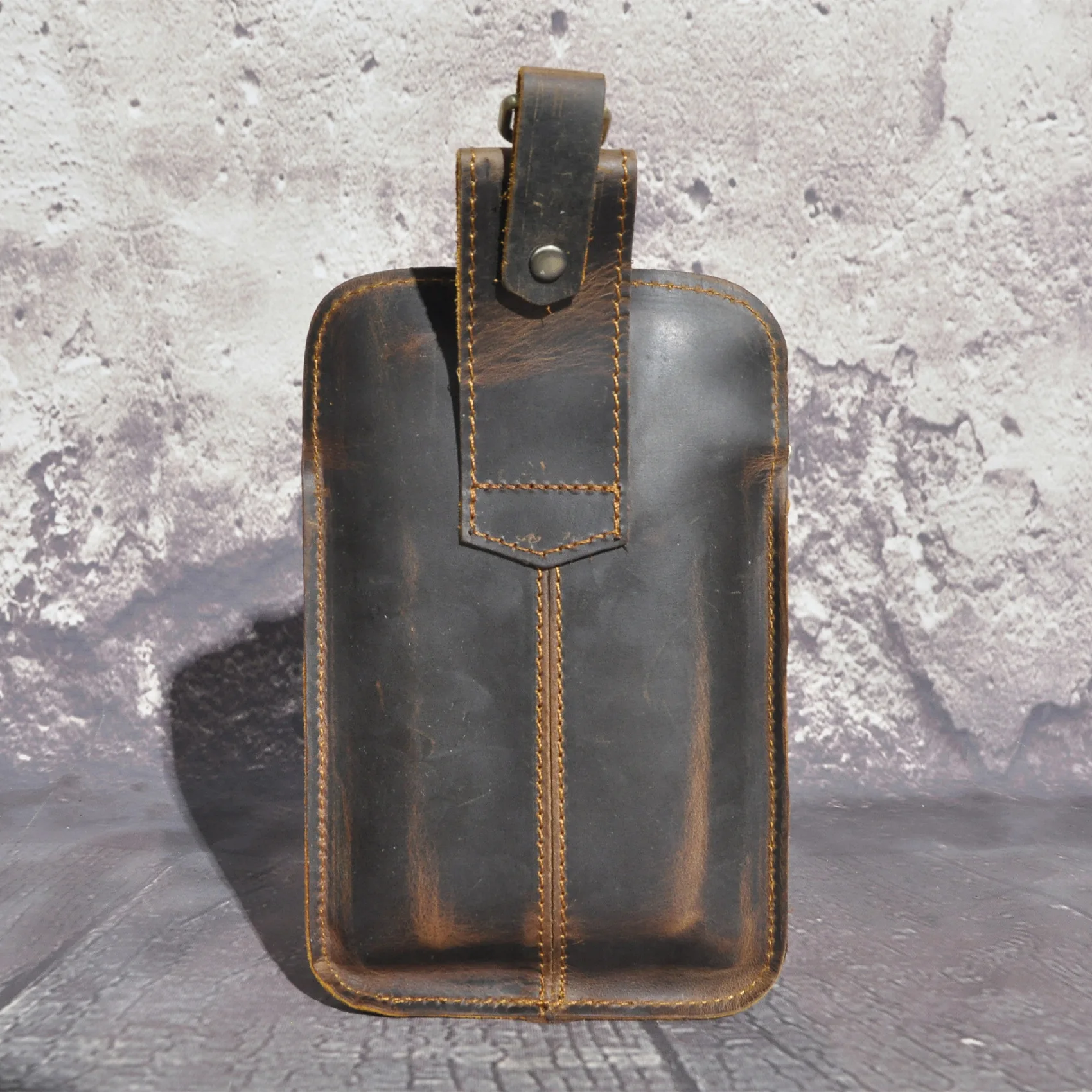 Bolsa de Cintura Masculina de Couro para Celular e Câmera, com Gancho, em Couro Crazy Horse, 6 Polegadas, Modelo 609