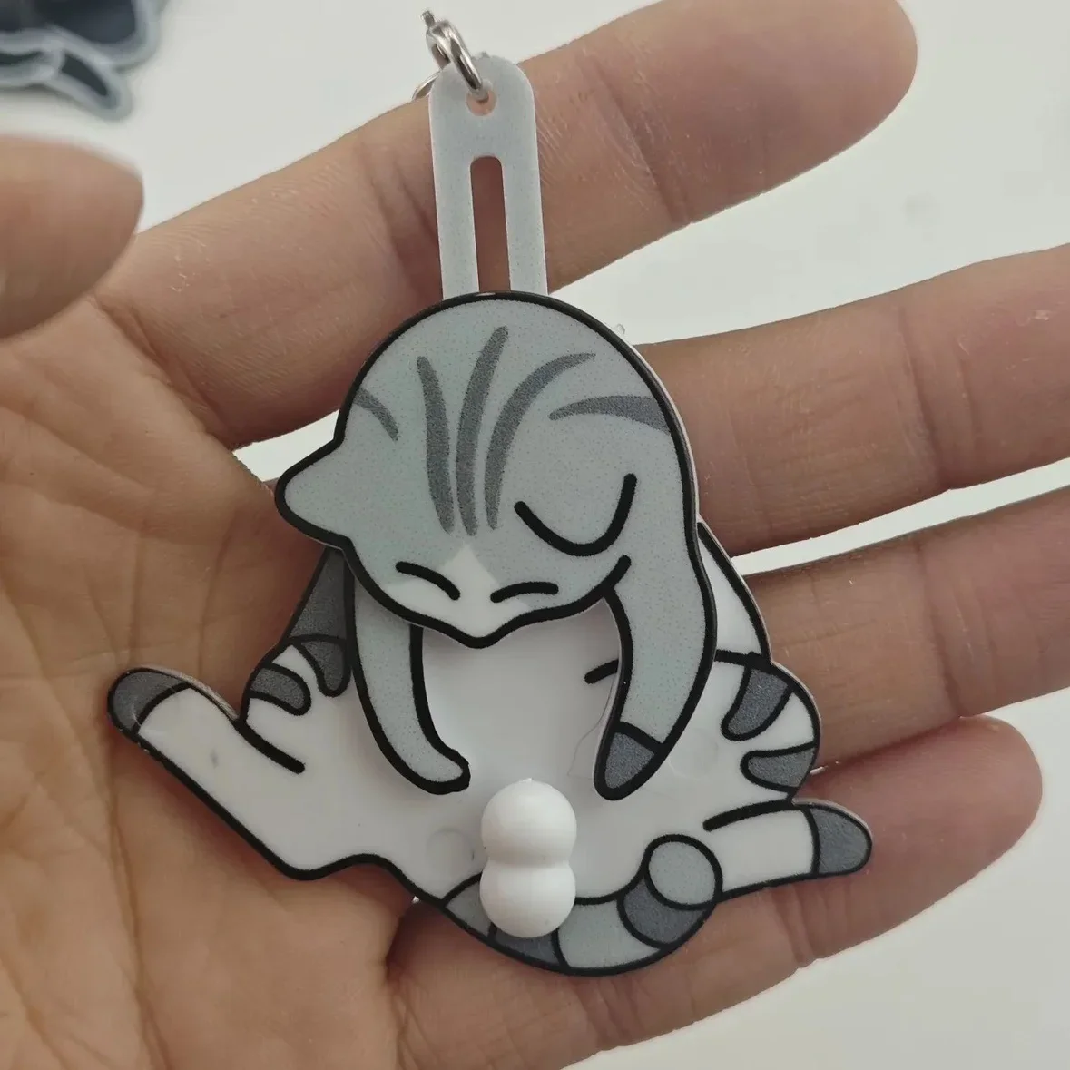 Creativo Pull Play Egg Cat Portachiavi Ciondolo Carino e divertente Girevole Ciondolo per borsa in acrilico per le donne Portachiavi Borsa Accessorio