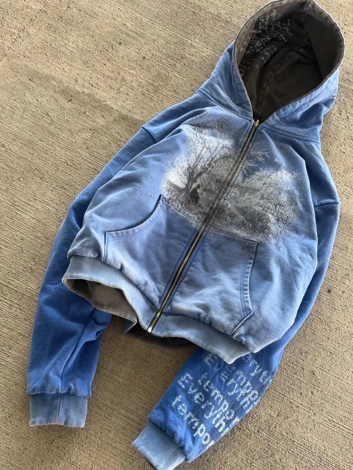 Retro-Made Old Washed Double-Sided Hooded Sweater with Zipper Hoodies on Both Sides and Portrait Printing Design Sweater Coat.