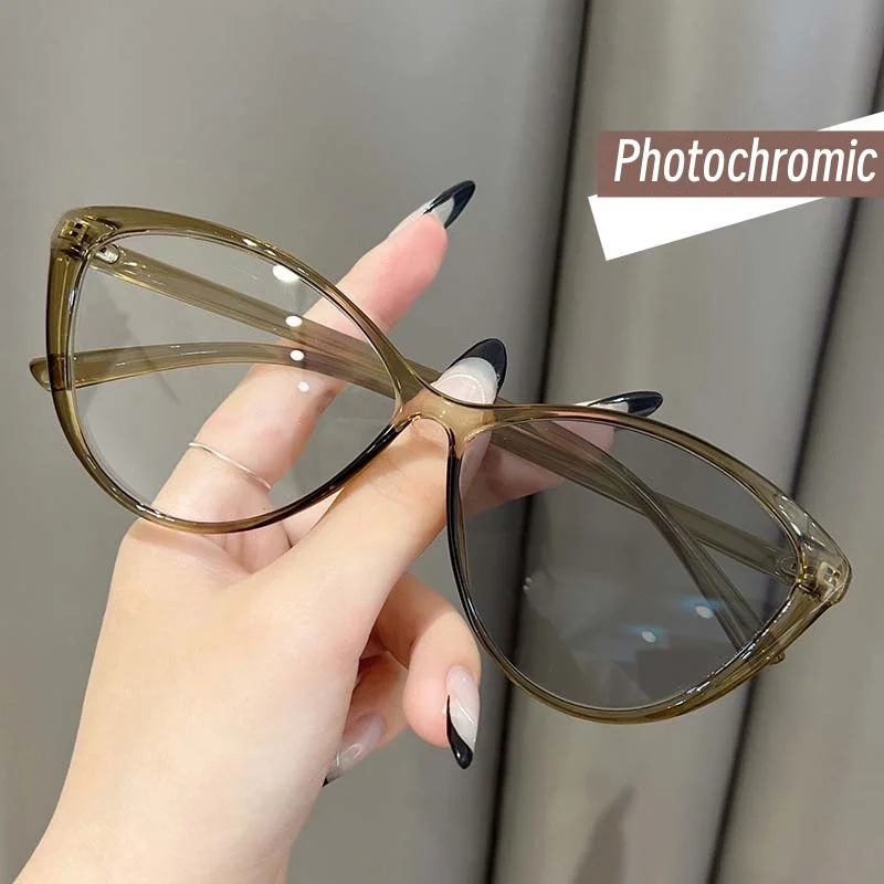 

2024 New Fashion Eye Protection Myopia Glasses Photochromic Cat Eye Frame Presciption Eyewear Computer Eyeglasses 0 To -4.0