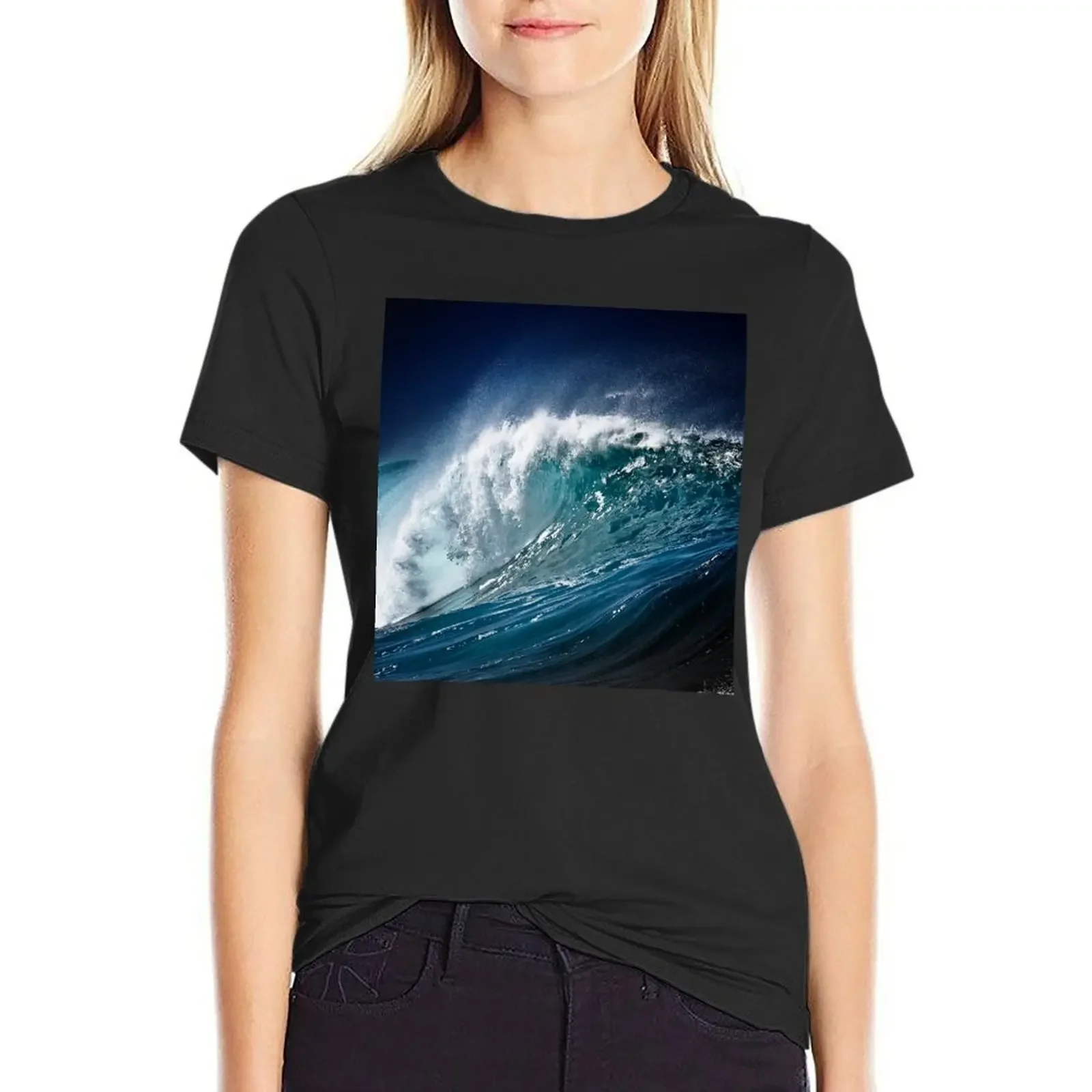 

Winter Waves At Pipeline 15 T-shirt plus size tops kawaii clothes Aesthetic clothing designer clothes Women luxury