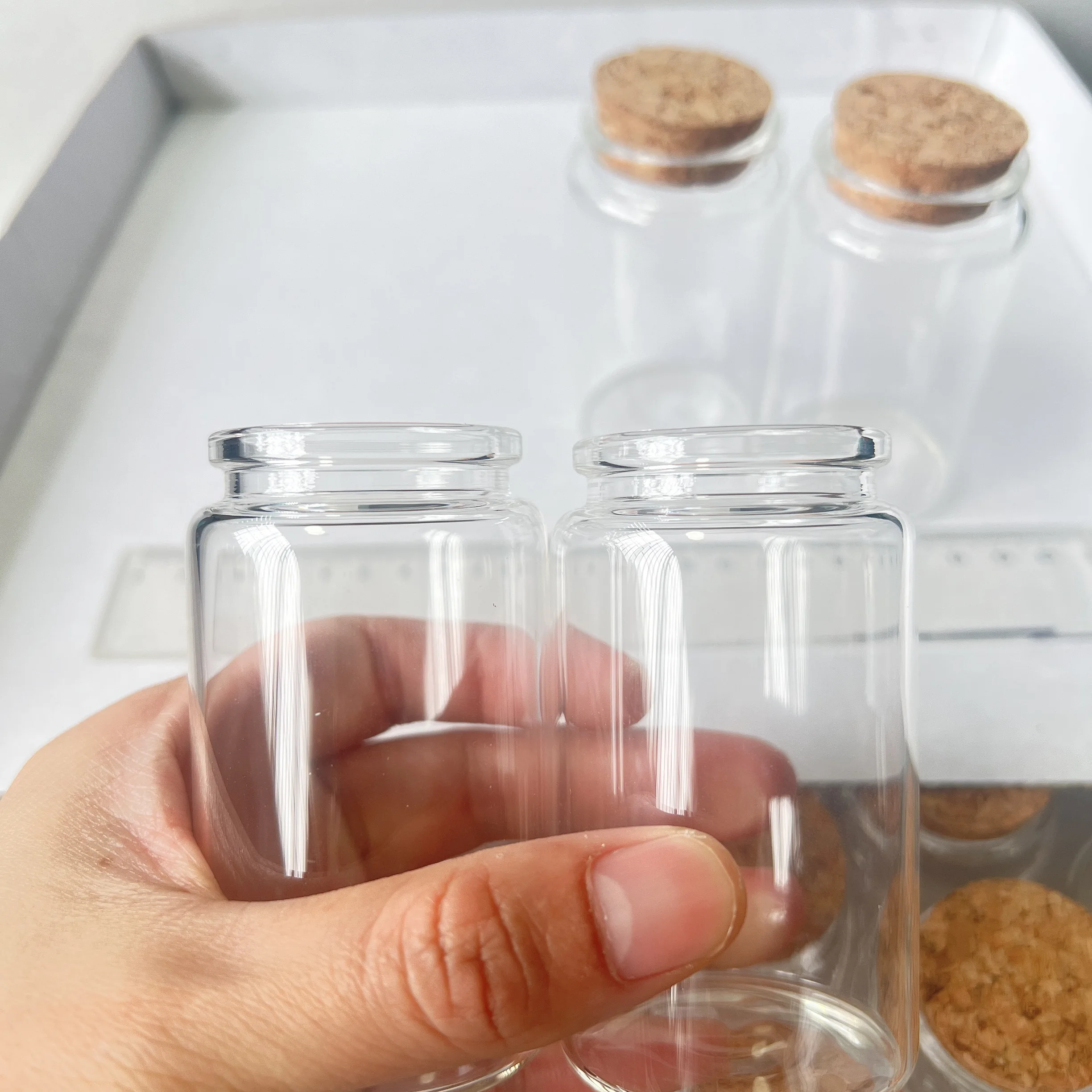 6 szt. Szklanych Butelek na Drażetki 90ml z Korkiem 33×47×80mm Puste Szklane Słoiki na Cukierki Butelki na Zanurzenie Pojemniki na Nasiona Kawy