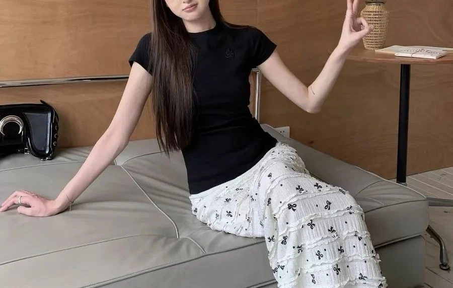 2025 ฤดูร้อนเกาหลี Hollow Lace Midi กระโปรงโบว์ผีเสื้อ SLIM FIT Fish Tail108