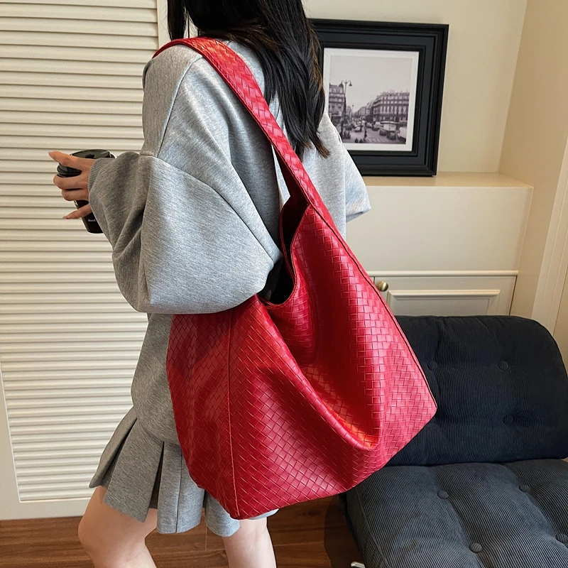 

Bucket Design Large PU Leather Hobo Underarm Bags Lady Winter Shoulder Bag for Women 2025 New Trend Handbags and Purses