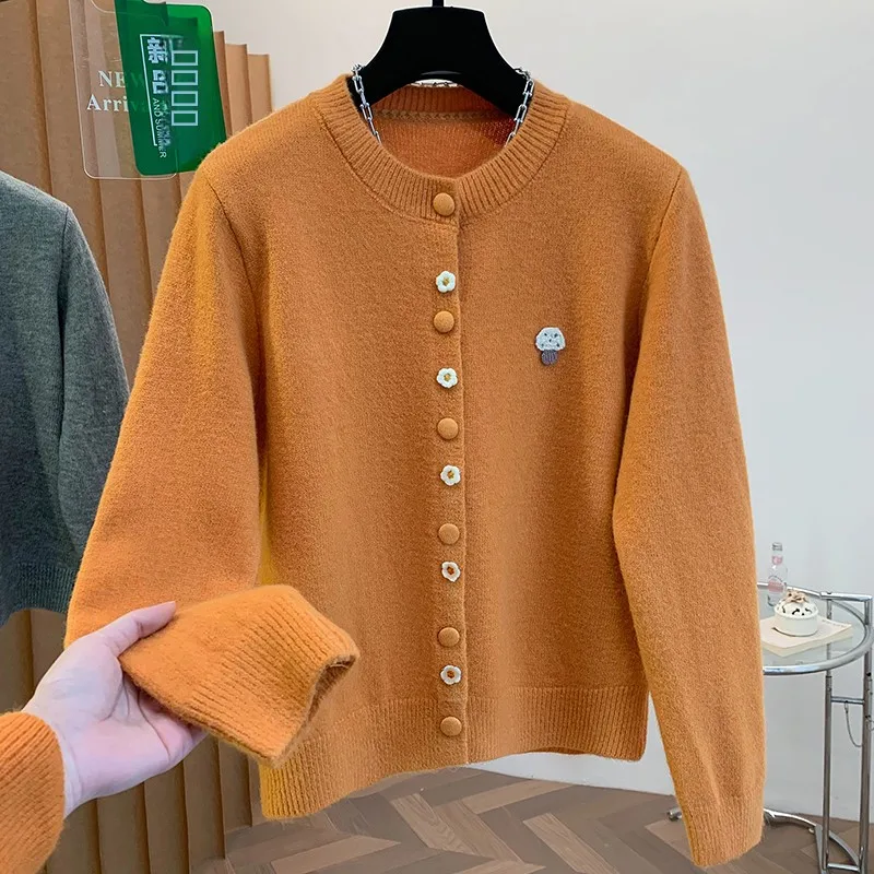 

Женский трикотажный топ больших размеров с длинным рукавом, круглым вырезом и одной пуговицей, скрывающий живот, осенне-зимняя новинка, повседневный стиль