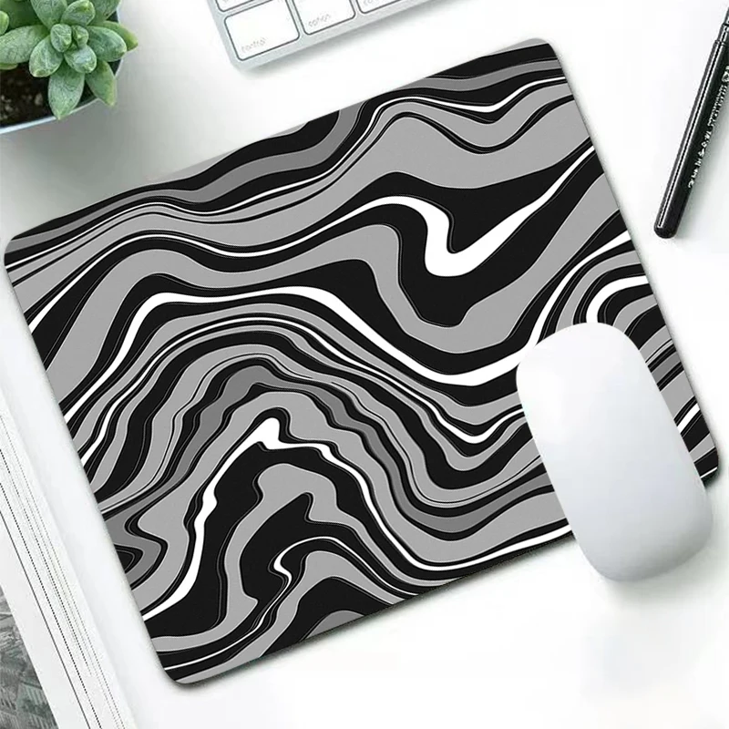 ستراتا السائل لوحة الماوس الصغيرة كمبيوتر محمول أنيمي حصيرة مكتبية البساط لينة نونسليب ماوس الوسادة الكمبيوتر المطاط مسند الماوس البساط الرياضة الإلكترونية سرعة الماوس حصيرة #5