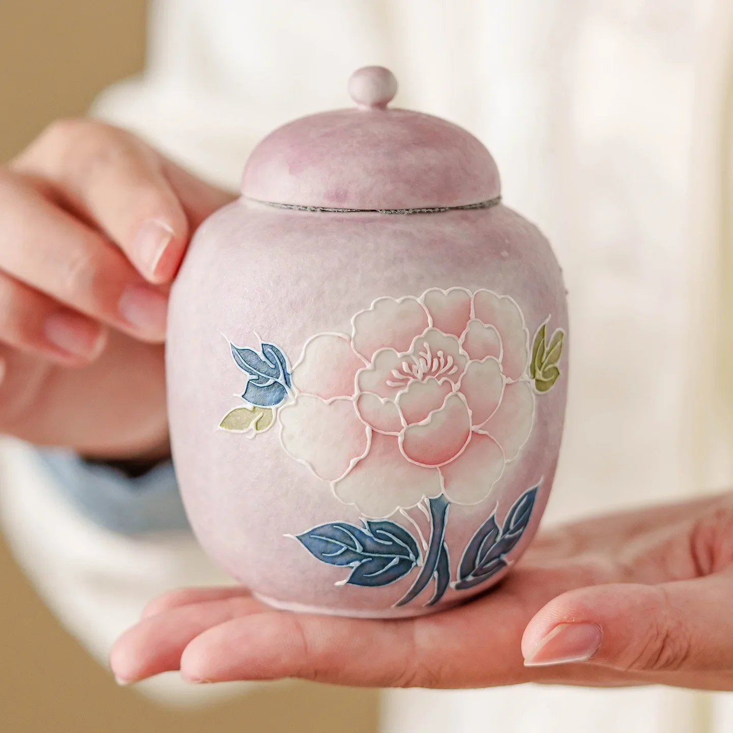 250ML Stacked Peony Butterfly Love Flower Tea Jar Boutique High-end Ceramic Sealed Jar Small Tea Storage Jar Tea Set Accessories
