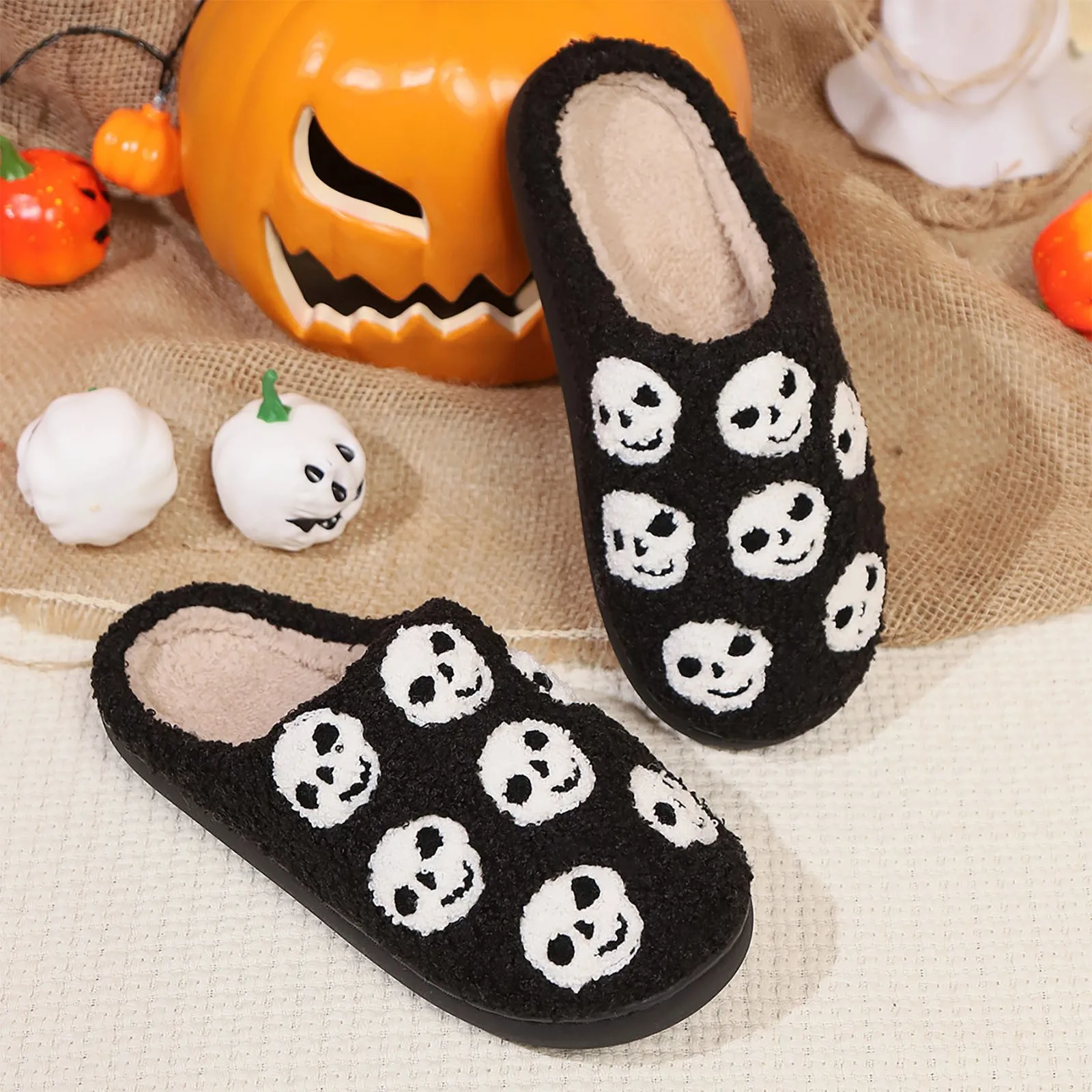 

Couples Winter Fashion Halloween Pattern Cotton Slippers For Men And Women Comfortable Home Warm Slippers Women's Wide Slippers