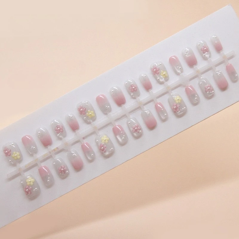 24개 네일 아트 팁 스윗 플라워 코핀 네일 프레스온 펄 숏 한국 리얼리스틱 인조 네일 2025