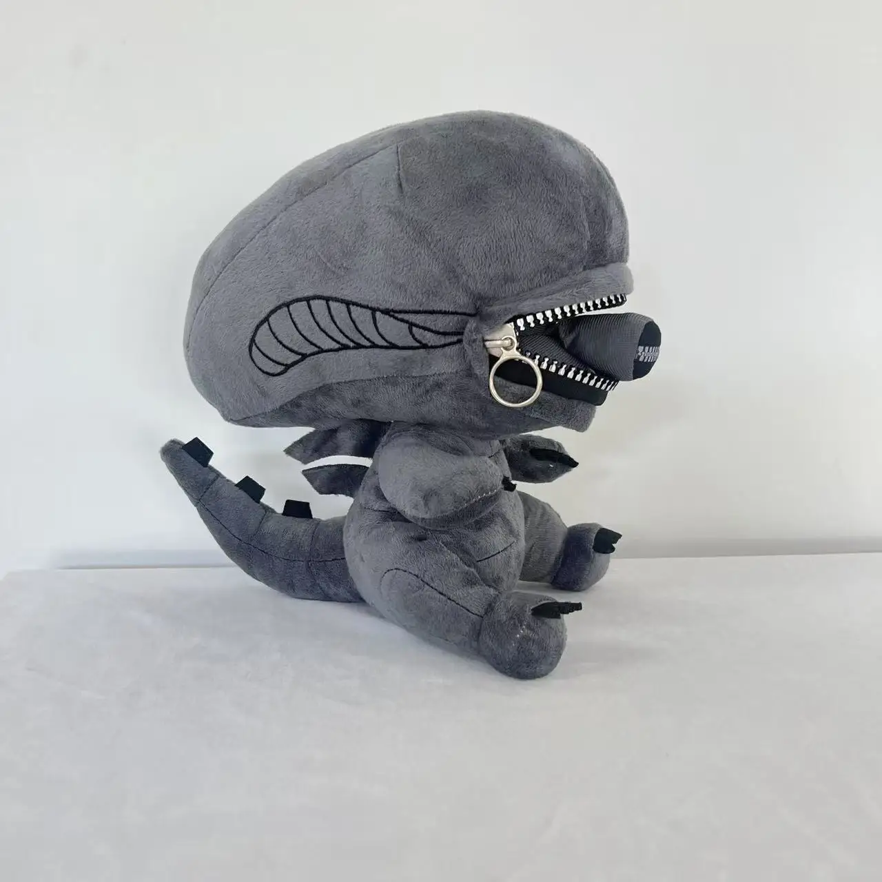 

Alien Xenomorph Plush Toy with Zipper Cartoon Plush Dolls Soft Stuffed Plush Toy for Kids and Fans Birthday Christmas Gifts